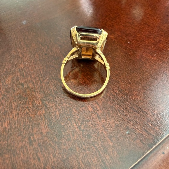 Vintage Stamped Avon Ring Size 6.75 - Picture 2 of 4